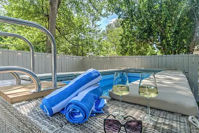 Image de Renovated 4 Bdrm Duplex w/Pool Prime Location on S Lamar