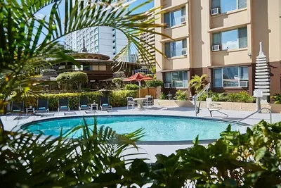 Image de City View Two Queens, Garden Atmosphere, Pool Access, Near Waikiki Beach