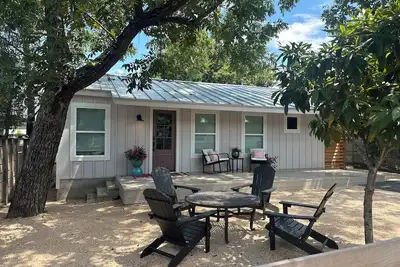 Image de Chic 3-Bedroom Home in the Heart of Austin – Designer Touches, Modern Comforts