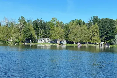 Image de Cozy Trent River Getaway – 2 Waterfront Cottages