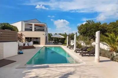 Image de Villa Toscana with pool and jacuzzi (Kvarner - Rasopasno)