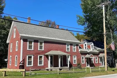 Image de Spacious 4br Ski Home•1 Min to Okemo•Walk to Town