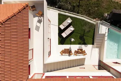 Image de Pool & Indoor Jacuzzi in Pedorido by HostWise