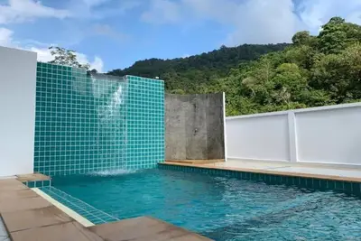 Image de Charming Hillside 3 Bedroom Vacation Home with Pool