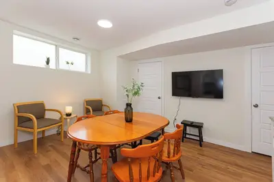 Image de Downtown Guest Suite Walk to Hospital, Nait, Mall