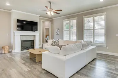 Image de 8 Mi to Texas Tech: Spacious Lubbock Home