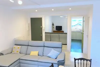 Image de Spacieux appartement vue plage et montagne