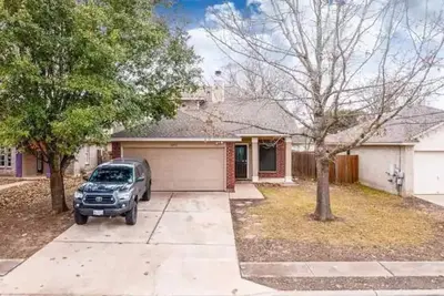 Image de Austin, Texas house near Tesla giga factory