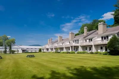 Image de 2 Units Mountain Retreat w/ Golf, Spa, Heated Pool | Hiking & Minutes to Bromley