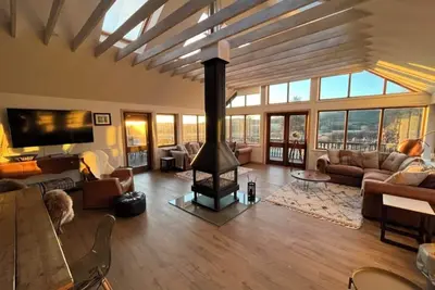 Image de The Lodge - spacious, comfortable, and set in the most beautiful surroundings.