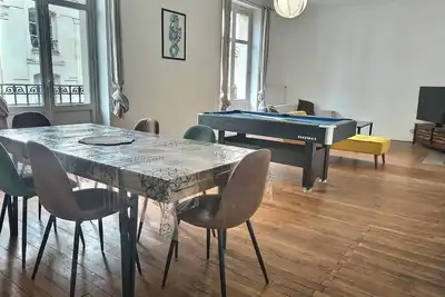 Image de Place du Temps: appartement de caractère au centre