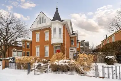 Image de Stylish 12 Bd |24 Guests| Next to Dt| Free Parking