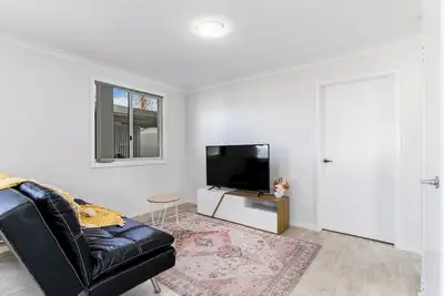 Image de Modern and self contained  granny flat