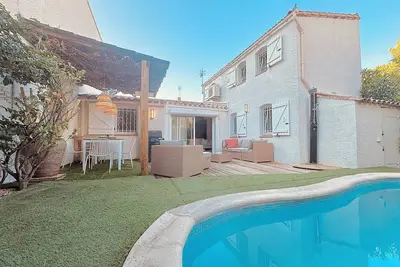 Image de Villa avec piscine privée proche mer et camp Naturistes