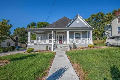 Cozy Modern Stay • 117 Nevada