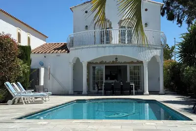 Image de Casa Oasis Akoya Conserjería, piscine privée et ponton