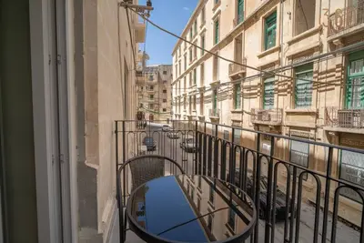 Image de A lovely 1br designer home w/comfy bed, Wifi & Ac!