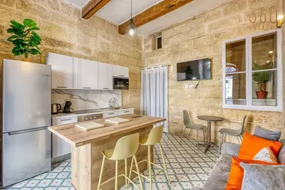 Image de Stylish Townhouse w/Balcony next to Waterfront