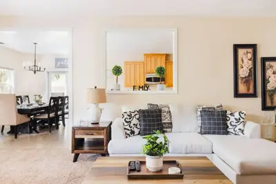 Image de Yosemite & Bass Lake Getaway w/Hot Tub & Game Room