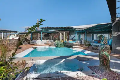 Image de Villa de vacances 'Dafmir' avec vue sur la mer, Wi-Fi et climatisation