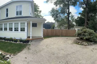 Image de ChesterVillage · Charming Chester Classic in Village Core