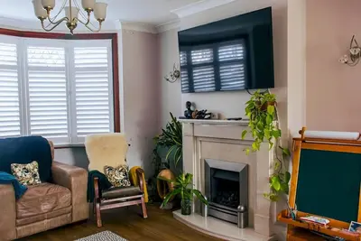 Image de Cosy Home w/ Stylish Interior – PassTheKeys