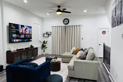 Image de Home Away From Home