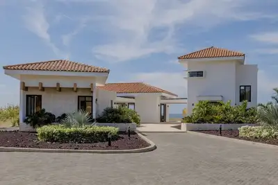 Image de Modern 4br Escape at Gran Pacifica Beachfront