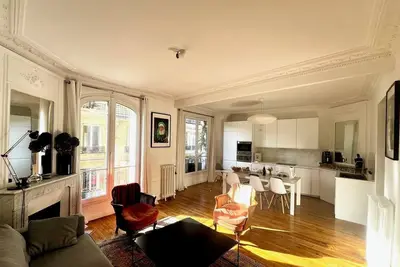 Image de Appartement de charme au coeur de Montmartre