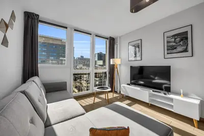 Image de Rondo Onz Apt - 11th Floor, Top location, Metro - by Rentujemy