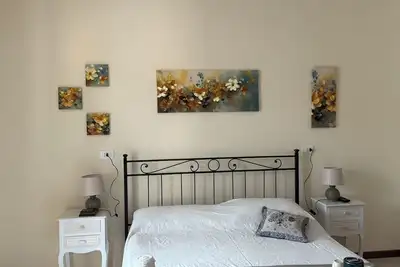 Image de Framí b&b. Comfort and relaxation surrounded by greenery, between the sea and the mountains.