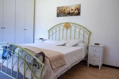 Image de Framí b&b. Comfort and relaxation surrounded by greenery, between the sea and the mountains.
