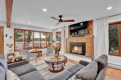 Image de Lakeside Winter Gem: <30 min to Camelback+Kalahari