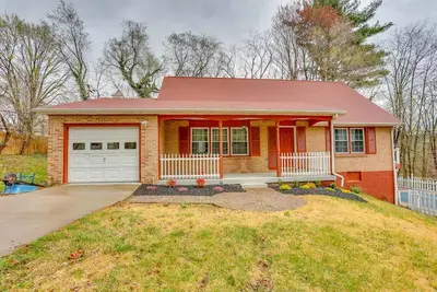 Image de Spacious 5br House walk to Bucknell, Private Pool