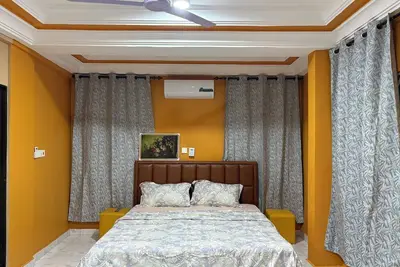 Image de Charming 2-bedrooms apartment in awesome Accra with ACs, kitchen and Hall