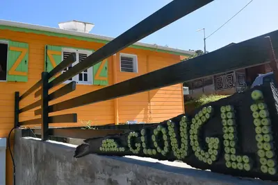 Image de Gîte à 2 pas de la flamboyante plage de La Perle