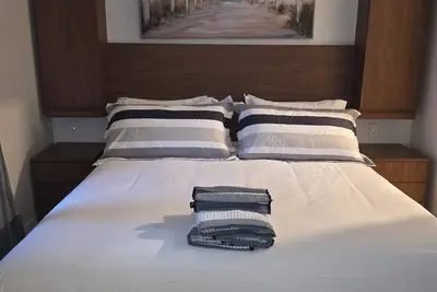 Image de Chic 1-bedroom luxury suite in fabulous Nassau. Comfort. Class. Convenience.