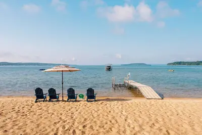 Image de Neahtawanta Nirvana on West Bay's Bowers Harbor.