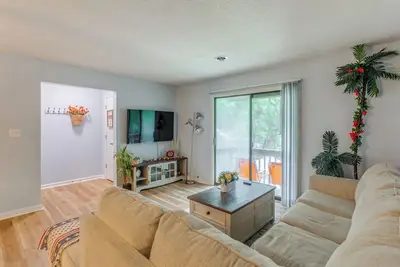 Image de 1/2 Mi to Shore: Condo w/ Balcony in Myrtle Beach!