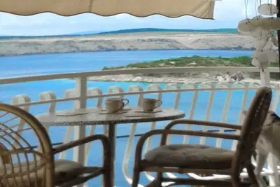 Image de House with sea view above the beach