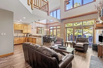 Image de Big Sandy Lodge and Resort Lakefront Lodge - spacious-luxurious