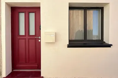 Image de Maisonnette de pêcheur avec vue dans le quartier typique de la pointe courte