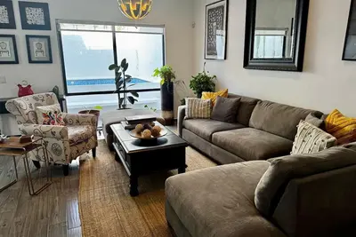 Image de Best place in Mty/San Pedro~Rooftop~Pool~Mtn Views