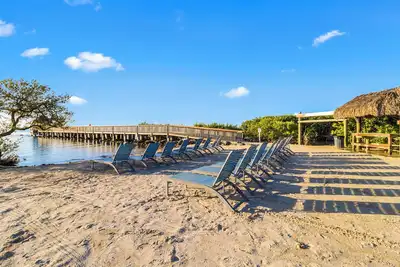 Image de 2 Chic Suites w/ Partial Ocean View w/ Balcony and Kitchen | Outdoor Pool