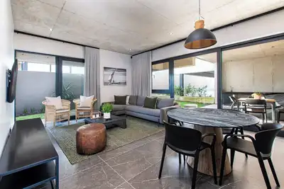 Image de 28 Shades Myoli Beach - Elegant Coastal Escape *Casita No 1