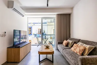 Image de Clean and Convenient Apart, Central Location