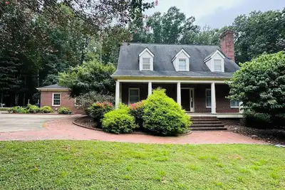 Image de Wonderful West Side Sanford Home