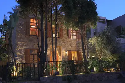 Image de Dar Asmat Batroun – 3br Villa with Private Garden & Parking in the best area