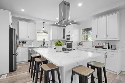 Image de Brand New Green House - Mass Ave - Downtown Vibe - minutes to Downtown Indy