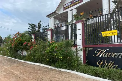 Image de Spacious 9 bedroom apartment with Ac in brilliant Apowa, Takoradi